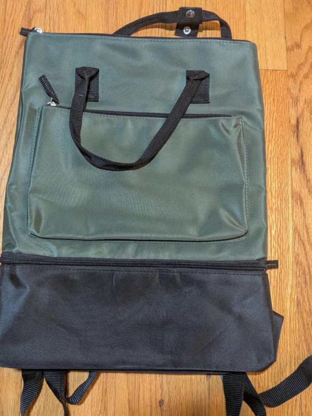 DSW backpack like new olive green with bottom compartment